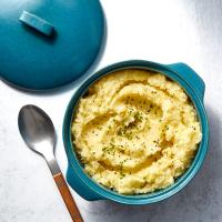 Mashed Potatoes and Cauliflower with Chives_image