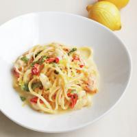 Linguine with Crab, Lemon, Chile, and Mint image