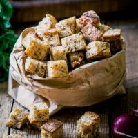 Simple Homemade Croutons_image