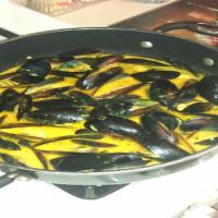 Spicy Coconut Curry Mussels_image