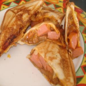 Lina's Chili Dogs - Sandwich Maker_image