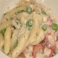 Cavatelli Pasta with Lobster, Spring Peas, and Mascarpone image