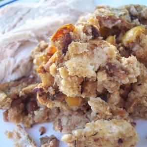 Bacon and Bourbon Thanksgiving Stuffing_image