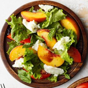Peach Caprese Salad_image