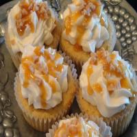 Toffee Crunch Cupcakes_image