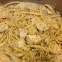 Chicken and Onions Over Linguini_image