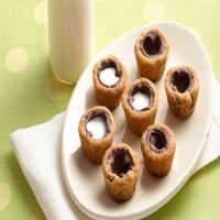 Milk-Filled Chocolate Chip Cookie Shooters_image