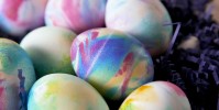 how-to-make-marbled-easter-eggs-delish image