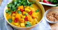 quick-easy-pumpkin-chicken-curry-paleo-whole30 image