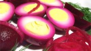 pennsylvania-dutch-red-beet-eggs-a-coalcracker-in-the image