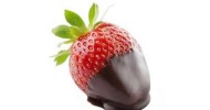 chocolate-dipped-strawberries-with-chocolate-chips image