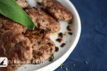 sage-breakfast-sausage-recipe-id-rather-be-a-chef image
