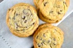 crispy-chewy-and-soft-chocolate-chip-cookies-stuck image