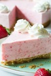 strawberry-frozen-yogurt-pie-the-recipe-critic image