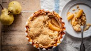 pear-and-ginger-crumble-recipe-raymond-blanc-obe image
