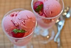 strawberry-frozen-yogurt-once-upon-a-chef image