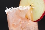 20-delicious-apple-cocktail-recipes-to-mix-up-tonight image