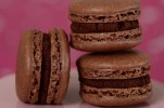 chocolate-macarons-recipe-joyofbakingcom-video image