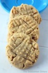 peanut-butter-cookies-made-with-natural-peanut-butter image