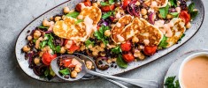 chickpea-and-halloumi-salad-recipe-with-lentils-olive image