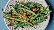 blistered-green-beans-with-fried-shallots-recipe-bon image