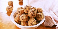 how-to-make-no-bake-peanut-butter-protein-balls image