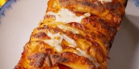 best-pizza-pull-apart-bread-recipe-how-to-make-pizza image