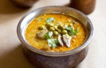 south-indian-mushroom-peas-curry-pattani-curry image