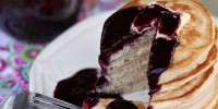 homemade-blueberry-syrup-recipe-laura-fuentes image