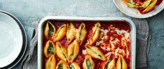 stuffed-pasta-shells-recipe-with-spinach-and-ricotta image