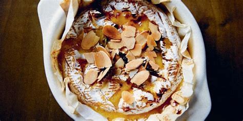 baked-camembert-with-rosemary-honey-and-almonds image
