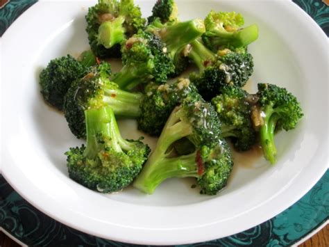 spicy-broccoli-with-garlic-sauce-my-favourite-pastime image