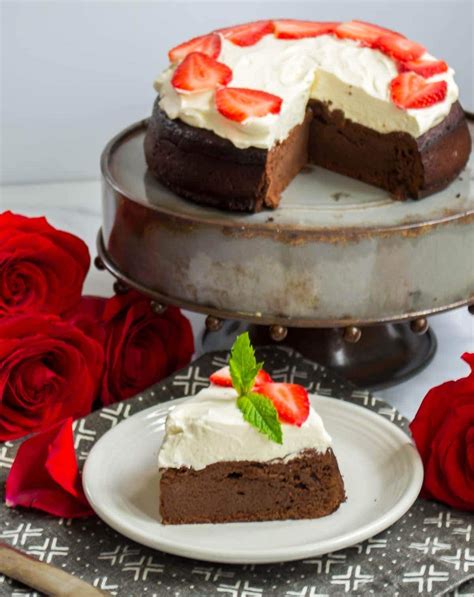 flourless-keto-chocolate-torte-dessert-paleo-sugar image