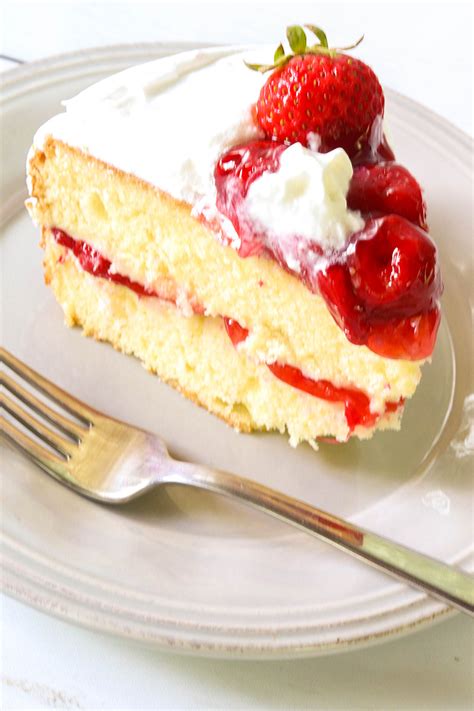 nanas-strawberry-shortcake-cake-daily-dish image