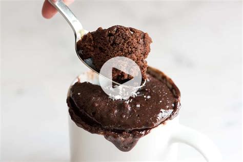 easy-microwave-brownie-in-a-mug-inspired-taste image