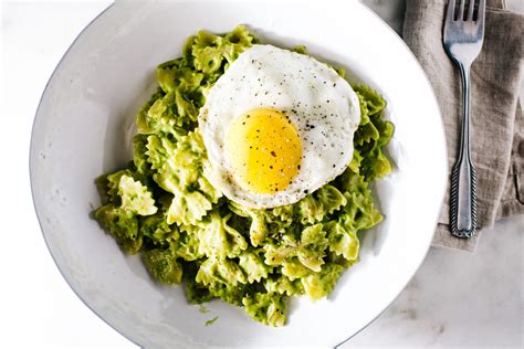 avocado-pasta-recipe-i-am-a-food-blog image