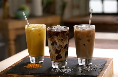 3-iced-coffee-and-latte-recipes-to-wake-you-up-aol image