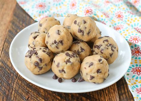edible-chocolate-chip-cookie-dough-barefeet-in-the image