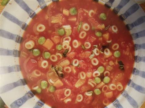 katyas-vegetable-minestrone-soup-low-fat image