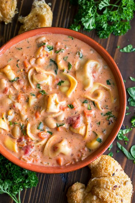 tuscan-tortellini-soup-with-spinach-and-white-beans image