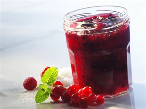 raspberry-and-red-currant-jam-recipe-eat-smarter-usa image