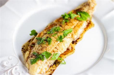 how-to-make-a-basic-butter-cream-sauce-for-fish image