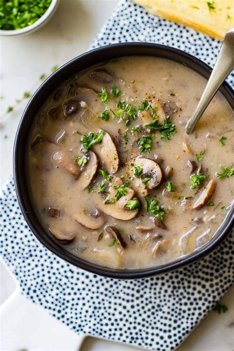 vegan-mushroom-soup-the-simple-veganista image