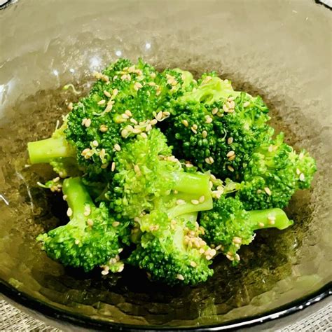 organic-broccoli-namul-recipe-korean-style-green image