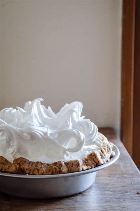swiss-meringue-in-jennies-kitchen image