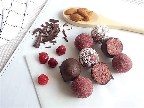 healthy-bliss-ball-recipes-the-healthy-mummy image