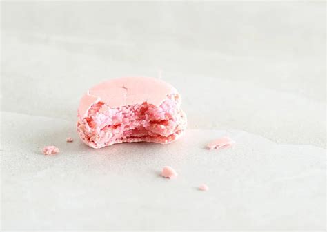french-macarons-with-raspberry-buttercream image