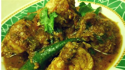 chicken-green-masala-curry-recipe-kudla image