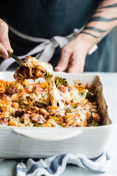 broccoli-and-double-sausage-pasta-bake-foodness image