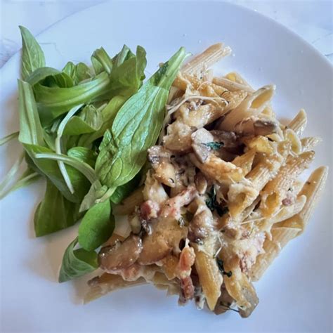 mushroom-and-pasta-gratin-with-bacon-snippets-of image